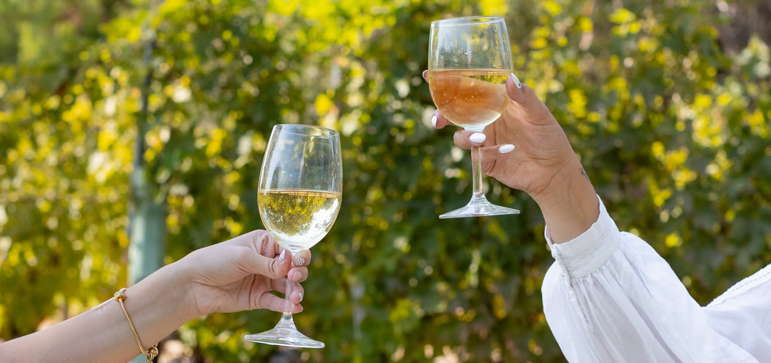 Serve Your White Wine Right for Every Occasion